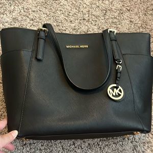 Michael Kors large jet set tote